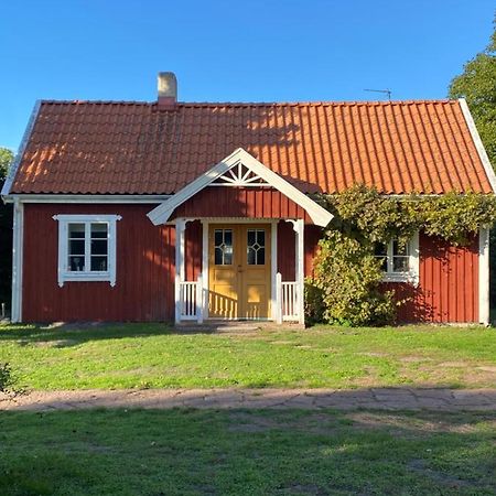 Bo I Egen Stuga Pa Haerlig Oelandsgard Köpingsvik Екстериор снимка