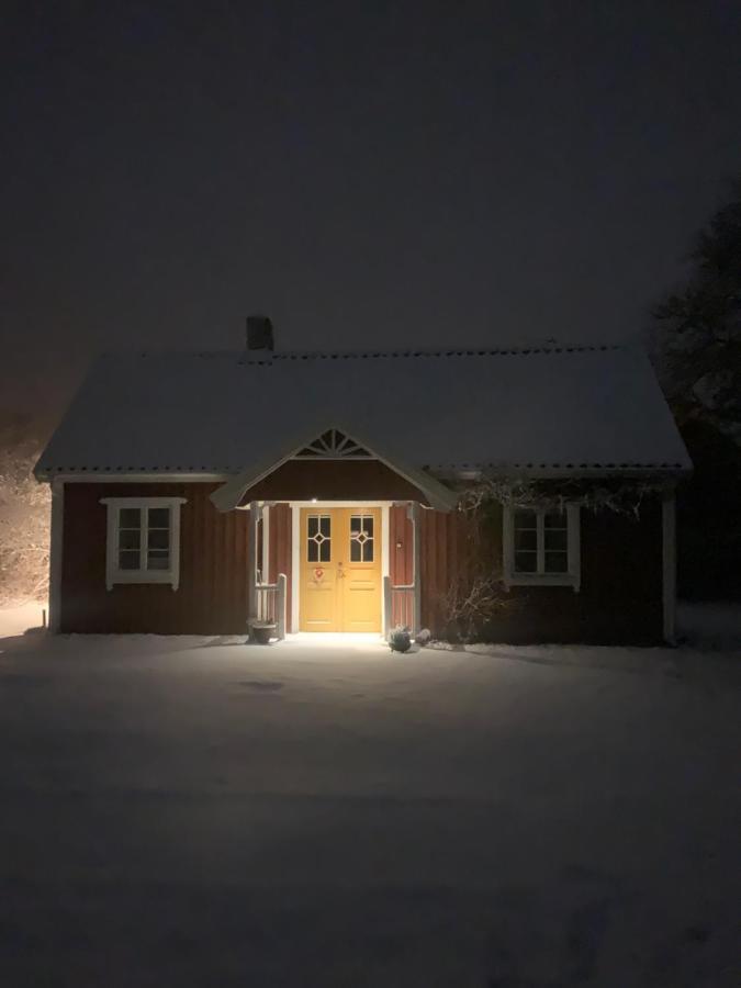 Bo I Egen Stuga Pa Haerlig Oelandsgard Köpingsvik Екстериор снимка